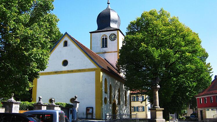 Die St-Laurentius-Kirche in Walsdorf Foto: D. Grams