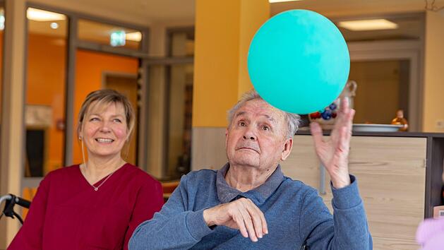 Rund 50 Millionen Demenzkranke gibt es Schätzungen zufolge weltweuit, die Zahl soll weiter steigen. Wie Sie das Risiko mindern können, beschreibt eine Richtlinie der WHO. Foto: Stephan Grossmann