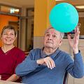 Rund 50 Millionen Demenzkranke gibt es Schätzungen zufolge weltweuit, die Zahl soll weiter steigen. Wie Sie das Risiko mindern können, beschreibt eine Richtlinie der WHO. Foto: Stephan Grossmann