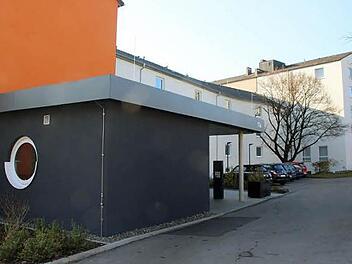 Die größten Arbeiten am Ernst-Faber-Haus sind abgeschlossen, aber es gibt immer noch einiges zu tun, sagt Matthias Emmer, Geschäftsführer des Diakonischen Werks Coburg. Foto: Helke Renner