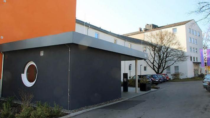 Die größten Arbeiten am Ernst-Faber-Haus sind abgeschlossen, aber es gibt immer noch einiges zu tun, sagt Matthias Emmer, Geschäftsführer des Diakonischen Werks Coburg. Foto: Helke Renner