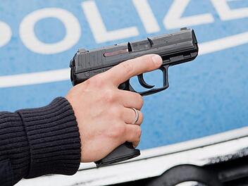 Schusswaffe / Polizei (Symbolbild)