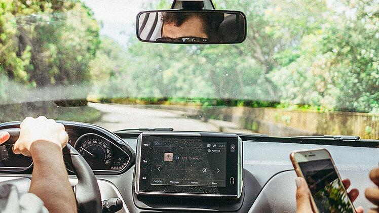 Tempolimits und Vignetten: Das solltest du wissen, bevor du mit dem Auto in den Europa-Urlaub startest