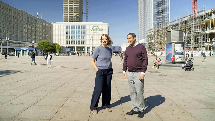 Mit Werbeagentur-Chef Simon Usifo spricht Jessy Wellmer &uuml;ber die Tendenz viele Unternehmen, sich aus Diversity-Programmen zur&uuml;ckzuziehen.