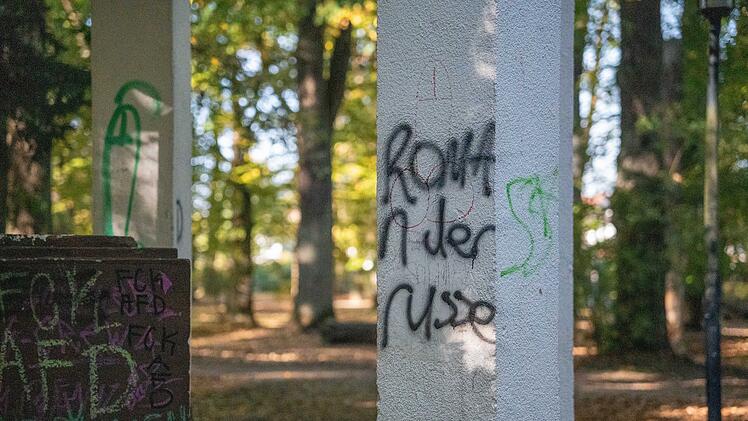 Scheiben mit Steinen zertr&uuml;mmert: Vandalismus-Serie macht B&uuml;rgermeister fassungslos