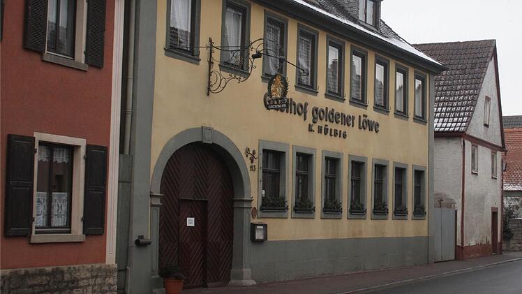 Für den Gasthof Hülbig zeichnet sich eine Nachfolge ab, wenn auf der gegenüberliegenden Seite ein Biergarten mit Parkmöglichkeiten eingerichtet werden kann.  Foto: G. Bauer