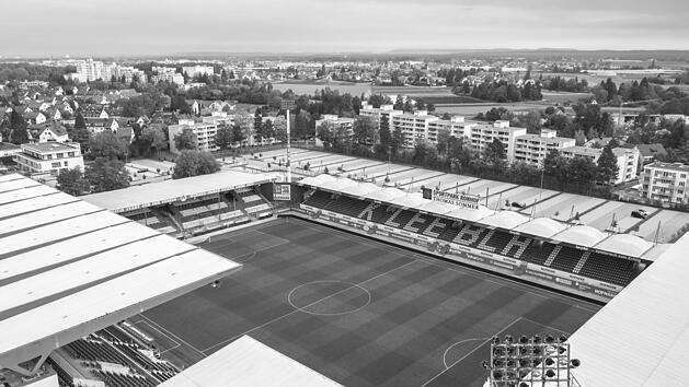 Luftaufnahme vom Sportpark Ronhof, Stadion der SpVgg Greuther F&uuml;rth (Oktober 2021)