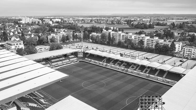 Luftaufnahme vom Sportpark Ronhof, Stadion der SpVgg Greuther F&uuml;rth (Oktober 2021)