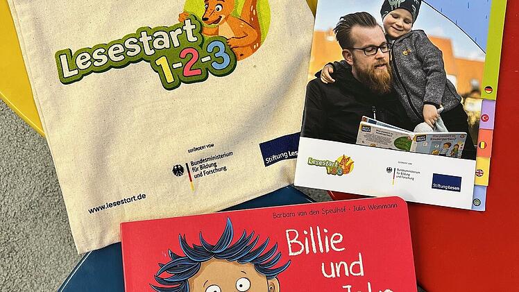 Bad Kissingen: Stadtbücherei bietet kostenloses Set an - mit dem Lesen starten