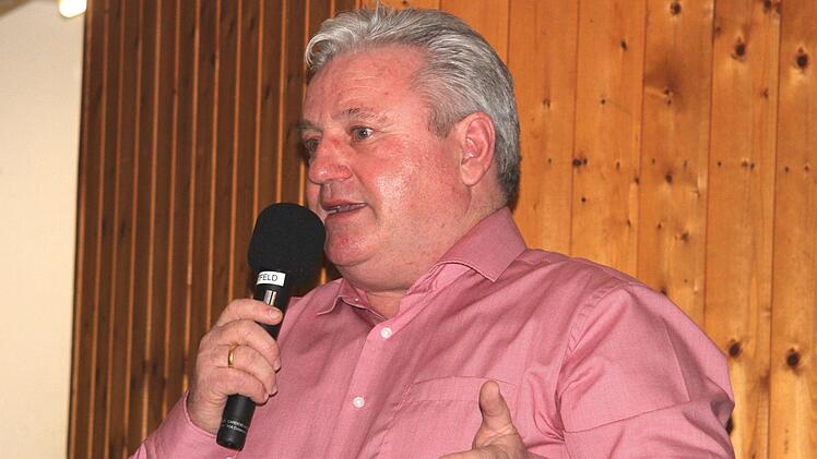 Bürgermeister Alfons Hartlieb am RednerpultGünther Geiling