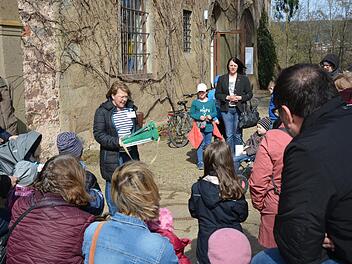 Museumsp&auml;dagogin Susanne Bocklet entf&uuml;hrte die kleinen und gro&szlig;en Besucher in &ouml;sterliche Welten. Bj&ouml;rn Hein