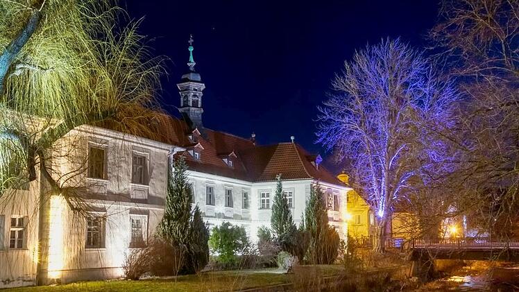 Ausflug, Kronach Leuchtet, Licht, Festival, Fest, Freizeit, Erlebnis, Feier, Feierlichkeit, Kronach, Lichtfestival, Lichtshow, Kunst, Kunstnacht, Kunstausstellung, Künstler, Ausstellung
