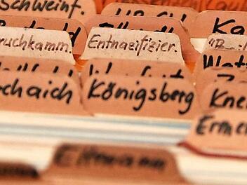Gut sortiert ist halb gefunden: In Karteisystemen wie diesen bewahrt Ludwig Leisentritt allerhand Informationen zu heimatgeschichtlichen Ereignissen auf.