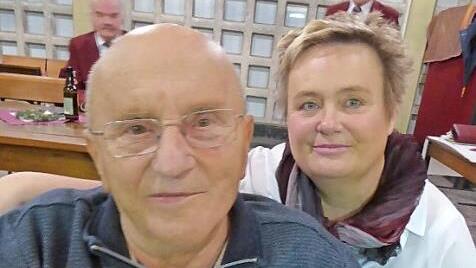 Der Geehrte Hans Knauer mit Vorsitzender Manuela Wunner  Foto: H. Amon