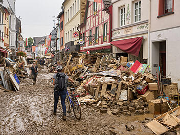 Herkulesaufgabe nach der Flut