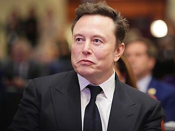 Elon Musk hat sein Vermögen im vergangenen Jahr fast verdoppelt.