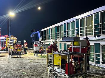 Schiffsunfall in Unterfranken: Mehrere hundert Personen an Bord