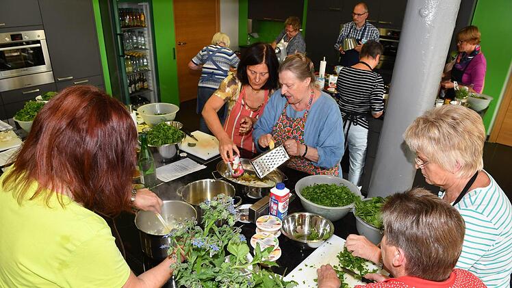 Kochen mit den Gemüsen des Monats - Impressionen vom Kochworkshop im Kulmbacher MupäzFoto: Ronald Rinklef