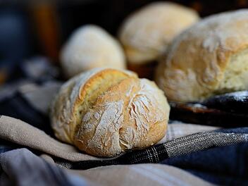 Günstig und gut: Mehr als die Hälfte der 23 im Test von Stiftung Warentest befindlichen Aufbackbrötchen schneiden mit einem guten Ergebnis ab. Symbolfoto: congerdesign/pixabay.com.