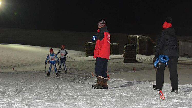 Nachtskisprint beim WSV Oberweißenbrunn. Foto: Jürgen Schmitt