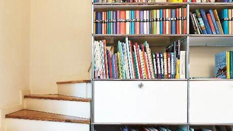 Ein Klassiker unter den Möbelsystemen: Das Aufbewahrungssystem Haller der Firma USM ist seit mehr als 50 Jahren auf dem Markt. 1963 entwarf es der Architekt Fritz Haller.  Foto: USM Möbelbausysteme