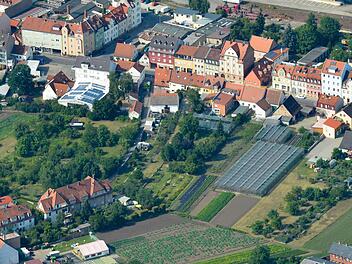 Nur ein kleiner Ausschnitt des insgesamt 3,6 Hektar großen Areals; leicht links im Bild zu sehen ist die Plattengasse.  Fotos: Ronald Rinklef