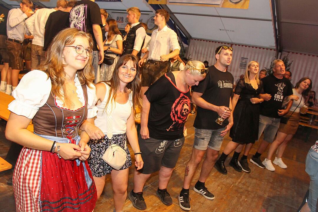 Super Stimmung beim Wiesenfest.