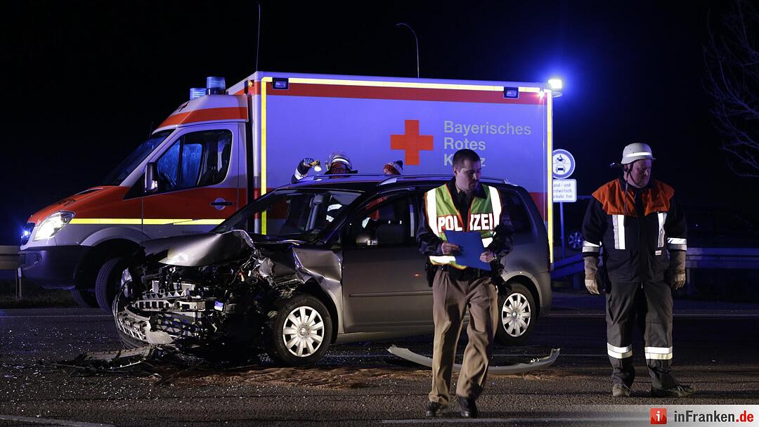 Unfall auf der B2: 80-Jährige in Lebensgefahr