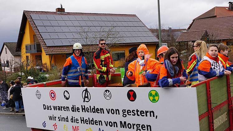 Da war wieder etliches geboten beim Faschingszug in Unteroberndorf.Foto: Johannes Michel