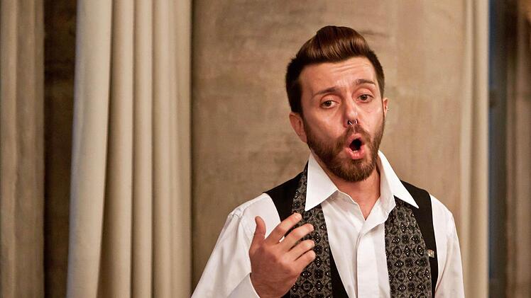 Das "Ensemble Karsanat" bei seinem Gastpiel im ehemaligen Refkrotium des einstigen Klosters MönchrödenFoto: Jochen Berger