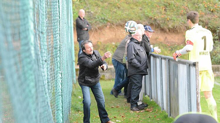 Freundlicher Zuschauer in Fuchsstadt. Foto: ssp