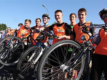 Die jungen Leute waren beim 2. Volksradfahren in Hammelburg mit Begeisterung dabei.  Foto: Archiv