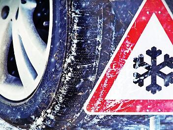 Auf glatter Fahrbahn kamen mehrere Autos ins Schleudern. Foto: st