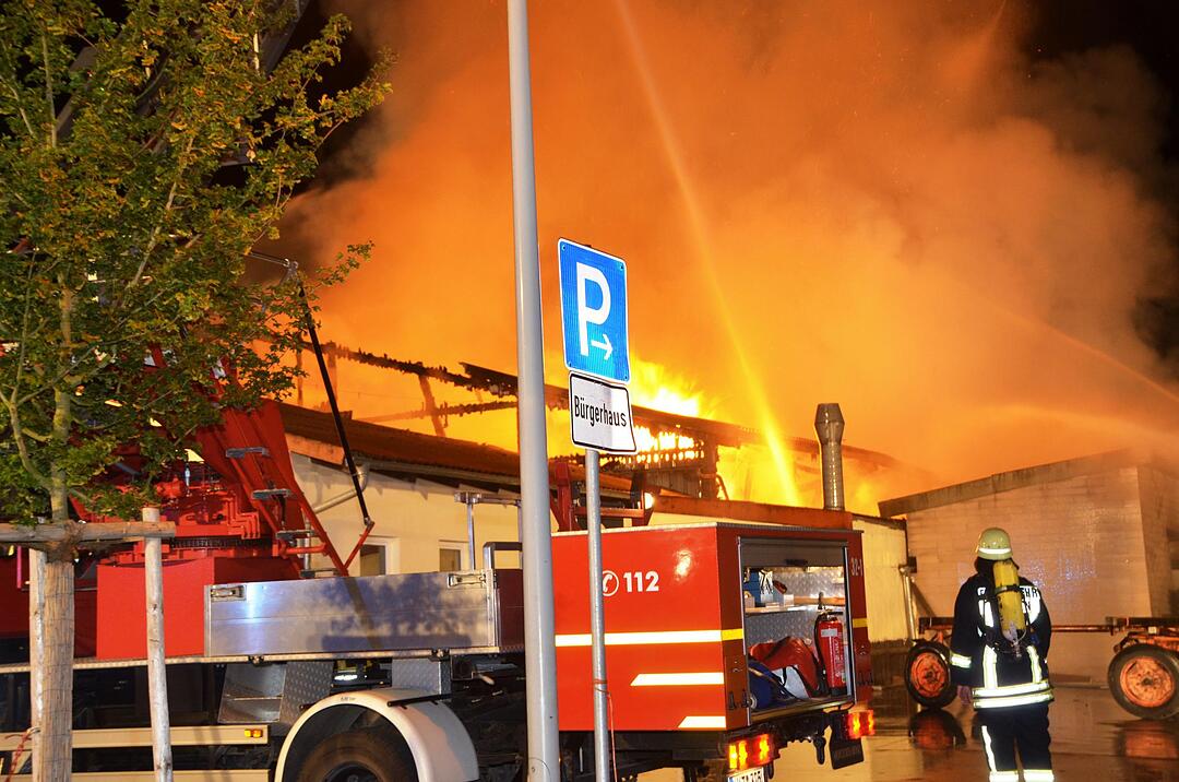 Gro&szlig;brand in Schreinerei