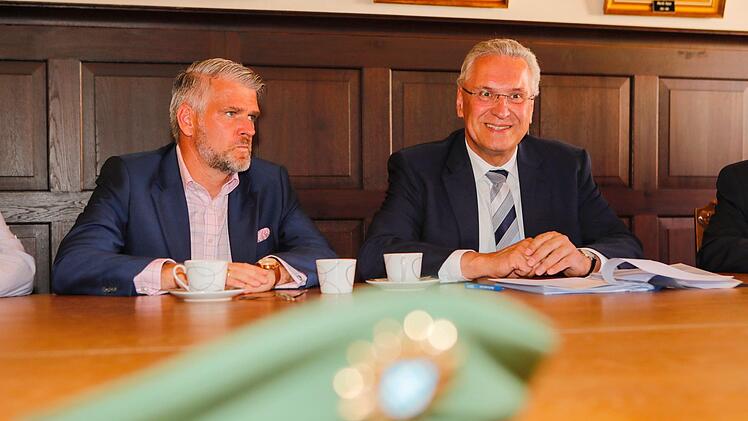 Herrmann ist auch oberster Dienstherr der Polizei. Foto: Matthias Hoch