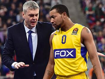 Ainars Bagatskis (l.) trainierte zuletzt den israelischen Rekordmeister Maccabi Tel Aviv. Foto: Archiv