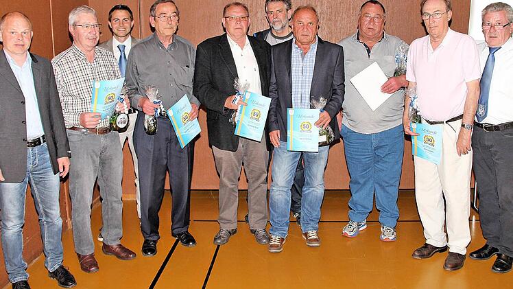 Für 50-jährige Treue ehrte der TSV diese Männer.Foto: Dieter Britz