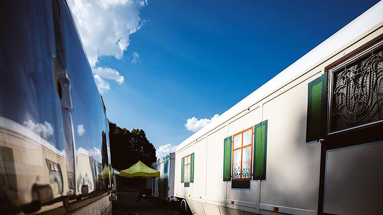 Der Aufbau beim Freischießen läuft. Foto: Marian Hamacher