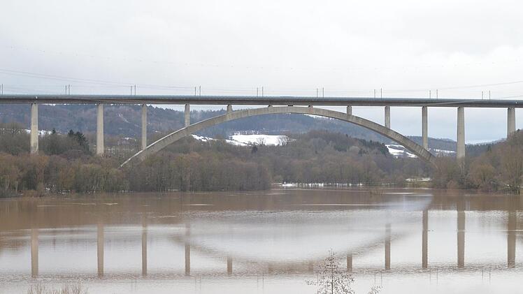 In Thüringen liegt noch Schnee, der noch zu Schmelzwasser werden könnte.