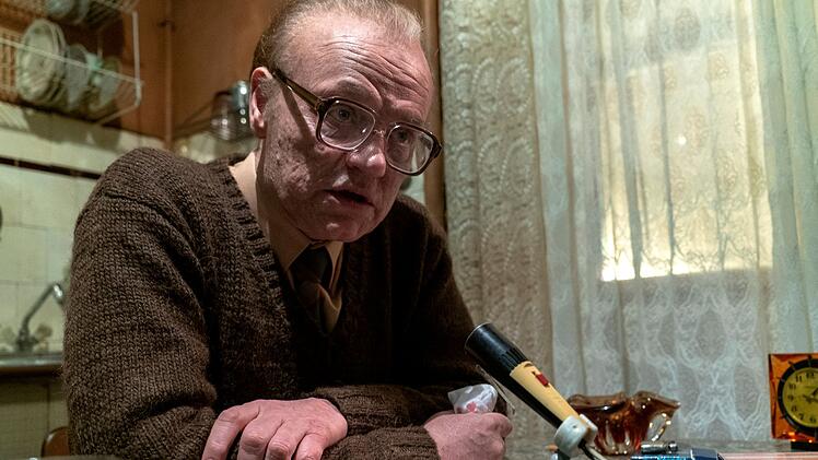 Vielfach pr&auml;miertes Serienmeisterwerk als Free TV-Premiere: Jahre nach dem Super-GAU von Chernobyl rekapituliert Valery Legasov (Jared Harris) die Ereignisse rund um den Reaktorunfall und blickt auf die Manipulation der Wahrheit zur&uuml;ck. Wer war wirklich verantwortlich f&uuml;r die Katastrophe?