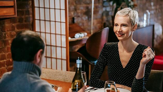 Verliebt oder verblendet? Wie erkenne ich Red Flags beim Daten oder in meiner Beziehung?