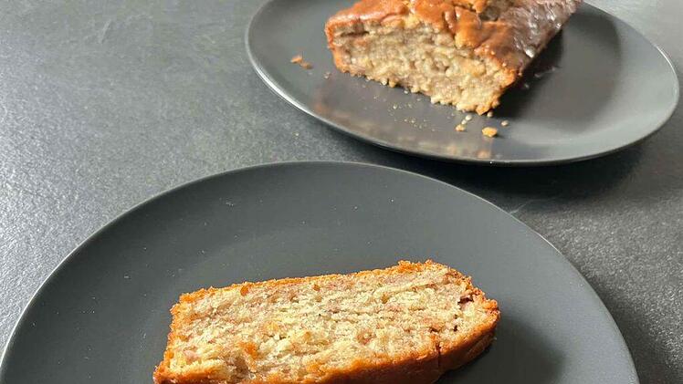 stueck-bananenbrot-zimtstrudel