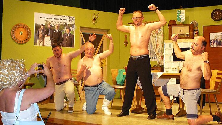 Da tobt das Publikum: Das etwas andere Foto-Shooting für neue Wahlplakate. Foto: Klaus-Peter Wulf