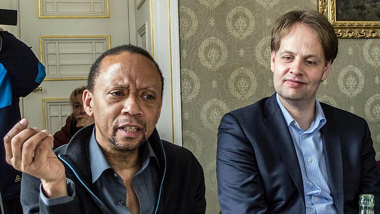 Ballettdirektor Mark McClain (links) und Kaufmännischer Direktor Fritz FrömmingFoto: Jochen Berger