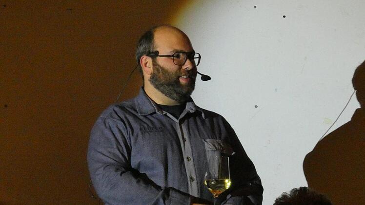 Winzer Max Martin stellte dem Publikum Quizfragen rund um den Wein.