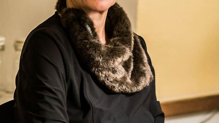 Heimspiel für Sabine Friedrich: In Coburg stellte die Autorin ihren neuen Roman "Epilog mit Enten" bei einer Lesung vor. Foto: Jochen Berger