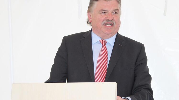 ... von Landrat Klaus Peter Söllner, ...