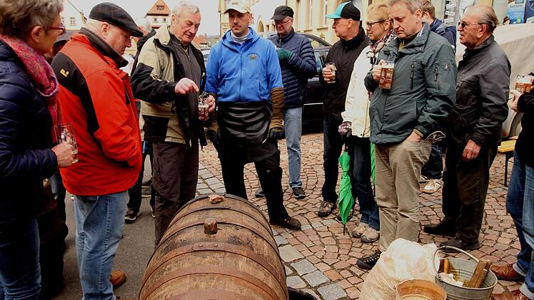 Fachgespräche der "Lindenauer Fasspicher" mit Kommunalbrauern. Foto: Günther Geiling