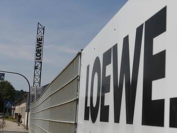 Weniger Arbeit für weniger Geld: Das sind bis Ende August die Voraussetzungen für 121  Mitarbeiter des Traditionsunternehmens Loewe, das seit rund einer Woche die Kurzarbeit eingeführt hat.  Weiterhin arbeiten die Angestellten wieder zwei Stunden umsonst.  Foto: Archiv/Jan Koch