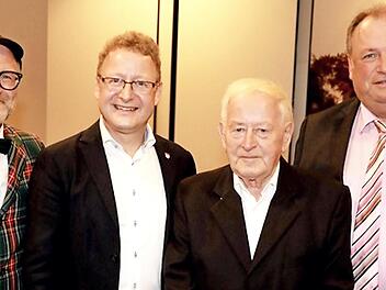 Oliver Tissot, Ralf und Jörg Jantschke sowie Landtagsabgeordneter Walter Nussel  Fotos: Richard Sänger